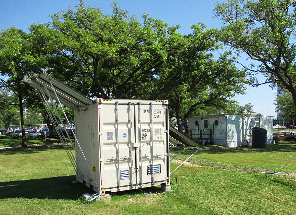 Green-Power-Pod-with-Clinic-Smart-Pod-2
